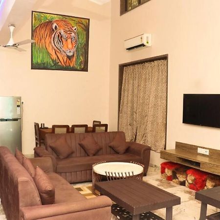Вилла Gk Beach House 5Bhk Pvt Pool Мумбаи Экстерьер фото