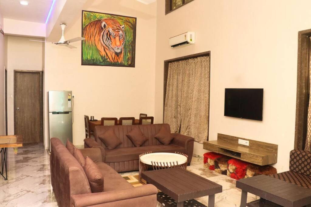 Вилла Gk Beach House 5Bhk Pvt Pool Мумбаи Экстерьер фото